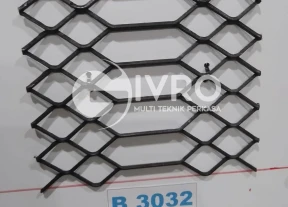 Jaring Besi Baja Expanded Metal Type B3032 Tebal 3 mm Ukuran 12 x 24 Meter